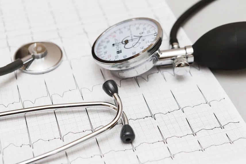 Elettrocardiogramma a Verona, esame medico del cuore per diagnosi e prevenzione – Studio Dott.ssa Chiara Zandonà, Grezza